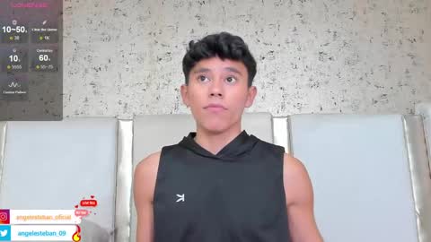 Snapshot of angel_esteban_fx chatting on 25, 1, 2025 ngel Esteban online show from 25, 1, 2025