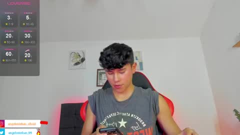 Snapshot of angel_esteban_fx chatting on 3, 10, 2025 ngel Esteban online show from 3, 10, 2025