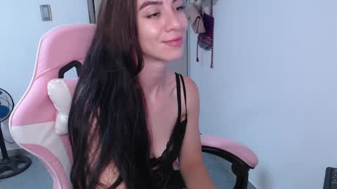 Snapshot of angel_girl10 chatting on 28, 4, 2026 Angel Girl online show from 28, 4, 2026