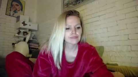 Snapshot of angel_girllovemy chatting on 2, 2, 2025 ANGEL online show from 2, 2, 2025