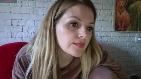 Snapshot of angel_girllovemy chatting on 4, 5, 2026 ANGEL online show from 4, 5, 2026