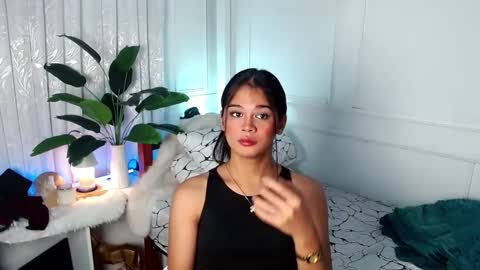 Snapshot of angel_indiguise chatting on 30, 1, 2025 angela online show from 30, 1, 2025