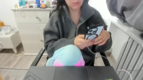 Snapshot of angel_lee__ chatting on 6, 1, 2025 angel_lee__ online show from 6, 1, 2025