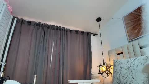 Nicolle  online show from 3, 11, 2025