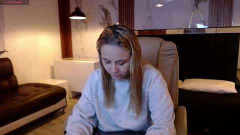 Snapshot of angel_white25 chatting on 1, 4, 2026 Angel online show from 1, 4, 2026