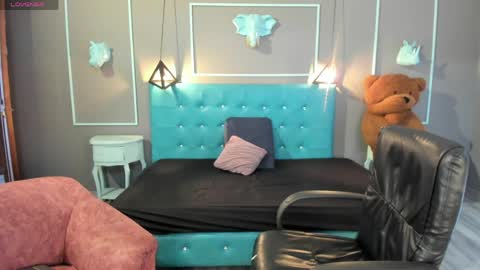 Snapshot of angel_white25 chatting on 7, 4, 2026 Angel online show from 7, 4, 2026