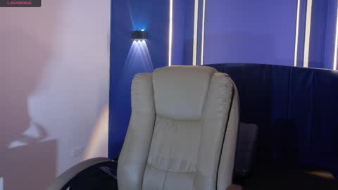 Snapshot of angel_white25 chatting on 30, 4, 2026 Angel online show from 30, 4, 2026