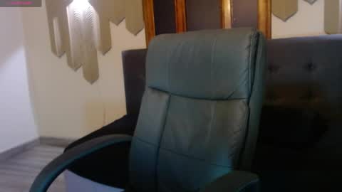 Snapshot of angel_white25 chatting on 11, 5, 2026 Angel online show from 11, 5, 2026