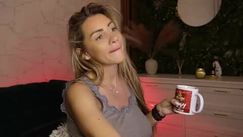 Anysia online show from 16, 12, 2025