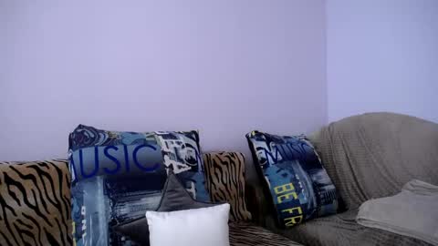 Snapshot of angel_zoe77 chatting on 21, 4, 2026 Zoe online show from 21, 4, 2026