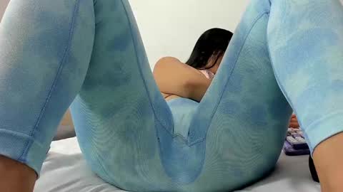 Angela online show from 27, 1, 2025