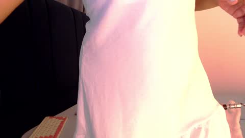 Angela online show from 4, 2, 2025