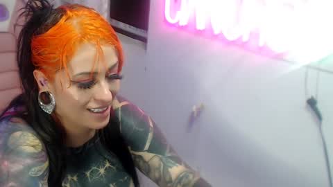 Angela Cianuro online show from 25, 12, 2024