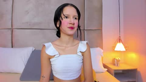 angelag_ online show from 11, 11, 2025