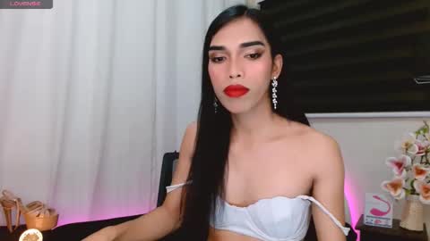 SENORITA online show from 10, 11, 2025