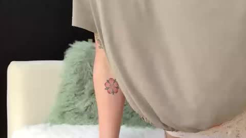 angelbabyphoebe online show from 9, 4, 2026