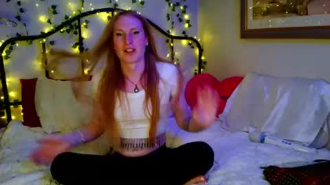 Snapshot of angelcakexoxo chatting on 13, 6, 2026 AngelCakexoxo online show from 13, 6, 2026