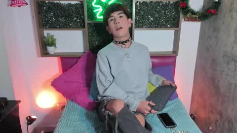 Snapshot of angeldust_19 chatting on 21, 11, 2025 Angel dust online show from 21, 11, 2025