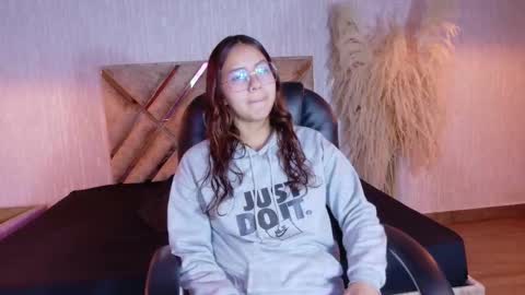 Snapshot of angeles_azul chatting on 24, 3, 2026 angel online show from 24, 3, 2026