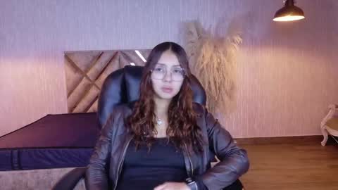Snapshot of angeles_azul chatting on 11, 4, 2026 angel online show from 11, 4, 2026