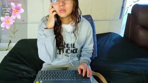 Snapshot of angeles_azul chatting on 12, 6, 2026 angel online show from 12, 6, 2026
