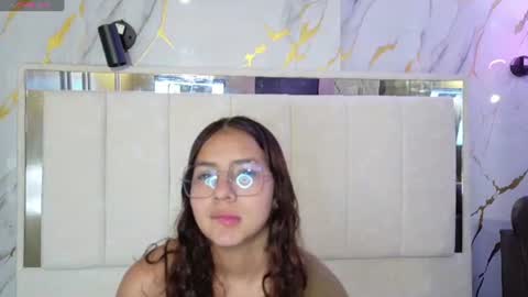 Snapshot of angeles_azul chatting on 5, 7, 2026 angel online show from 5, 7, 2026