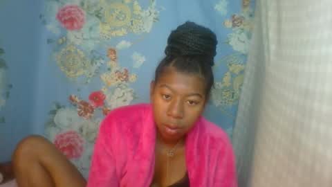 Snapshot of angelette93 chatting on 25, 9, 2025 angelette93 online show from 25, 9, 2025