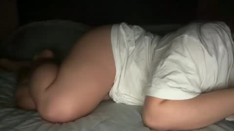 Snapshot of angelharly chatting on 4, 11, 2025 AngelHarly online show from 4, 11, 2025