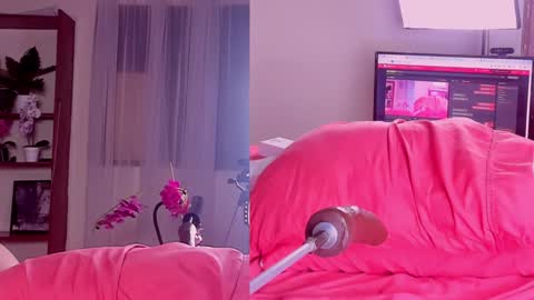 Angeli  online show from 25, 1, 2025