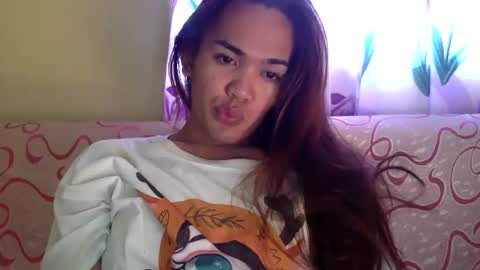 Snapshot of angelic_slutxx chatting on 24, 12, 2024 Yhanna online show from 24, 12, 2024