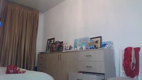 angelicfenix online show from 18, 3, 2026