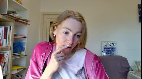 Snapshot of angelicfenix chatting on 17, 4, 2026 angelicfenix online show from 17, 4, 2026