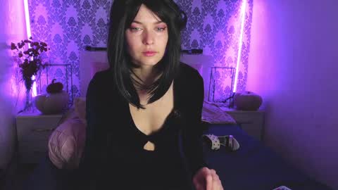 Angelika Rouge online show from 5, 12, 2025