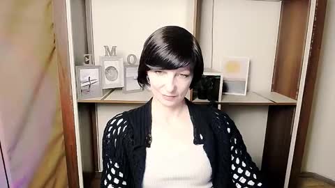 Angelina online show from 11, 2, 2026