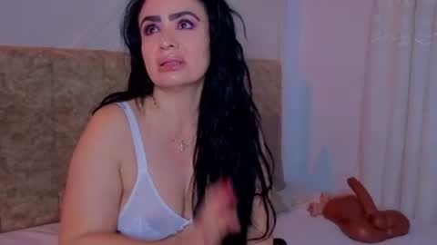 Snapshot of angelinarouse_ chatting on 13, 6, 2026 angelinarouse_ online show from 13, 6, 2026