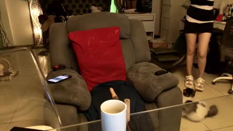 Angel online show from 4, 10, 2025