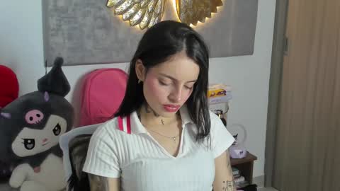 Angeline Smith  online show from 14, 11, 2025