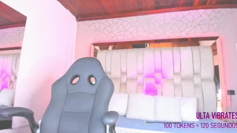 Snapshot of angelineheet chatting on 8, 1, 2025 Angeline Heet online show from 8, 1, 2025