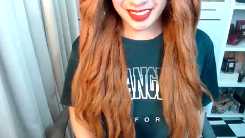 Snapshot of angelinnaxxx chatting on 5, 5, 2026 Anglina online show from 5, 5, 2026