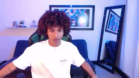 Snapshot of angell18_ chatting on 22, 10, 2025 Angel online show from 22, 10, 2025