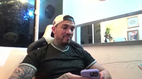 angellatino0 online show from 5, 1, 2025