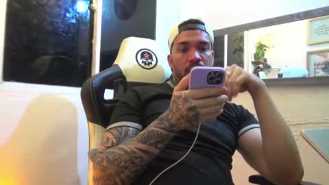 angellatino0 online show from 6, 1, 2025