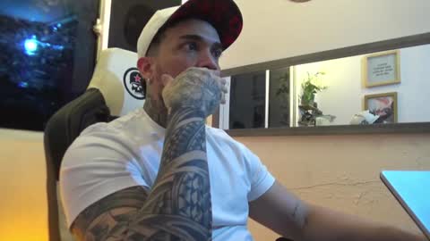 angellatino0 online show from 13, 1, 2025