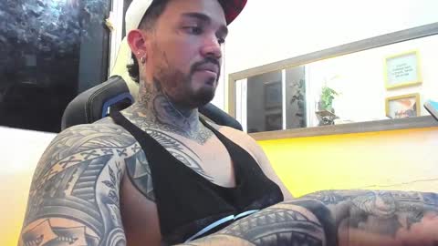 angellatino0 online show from 5, 2, 2025