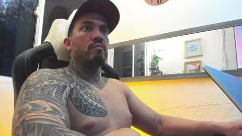 angellatino0 online show from 5, 2, 2025