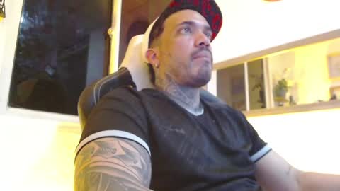 angellatino0 online show from 20, 2, 2025