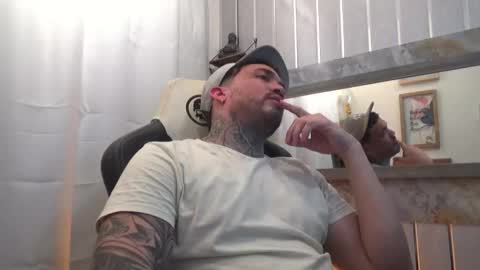 angellatino0 online show from 16, 10, 2025