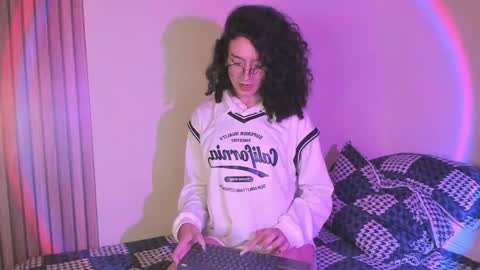 Angellike online show from 27, 4, 2026