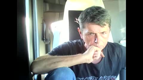 Snapshot of angelo888888 chatting on 2, 10, 2025 angelo888888 online show from 2, 10, 2025