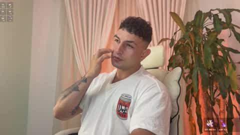 Angelo Ferro online show from 17, 12, 2025